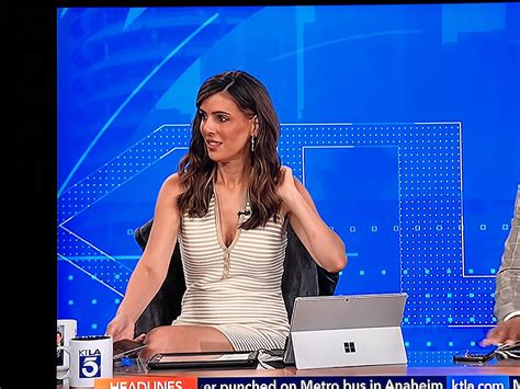 Megan Henderson, KTLA5 Los Angeles : r/CurvyNewsWomen