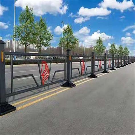 护栏厂家铝合金道路护栏安徽合肥市政中央隔离栏机非围栏定制栏杆-阿里巴巴
