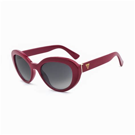 Stylish Cats-Eye Sunglasses for Womens - Luxotix