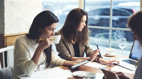 Local Services Web Page Design 的图像结果