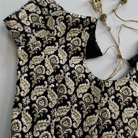 Jacquard Top-Bust 34 – Outdated