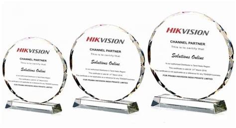 Crystal Award - Premium Salvar Plate with Velvet Box Manufacturer from ...