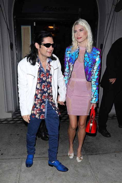 COURTNEY ANNE MITCHELL Leaves Craig’s in West Hollywood 10/15/2022 – HawtCelebs