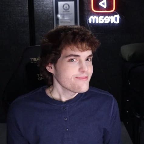 Crowd cheering sound effect by blume1233 - Meme Sound Effect Button for ...