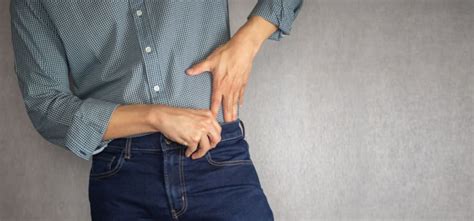 Tucking In Your Shirt: शर्ट टक इन करताना या टिप्सचे करा पालन