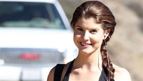 Jacqueline's Look-alike Amanda Cerny Is Having A Blast In Mumbai ...