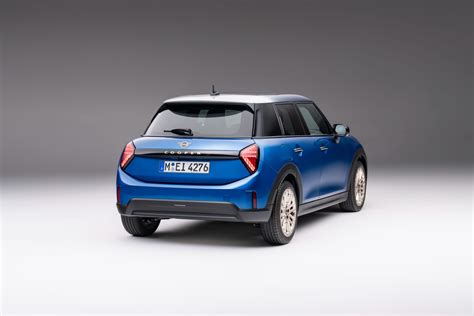 Gallery: 2025 Mini Cooper Four-Door Photos