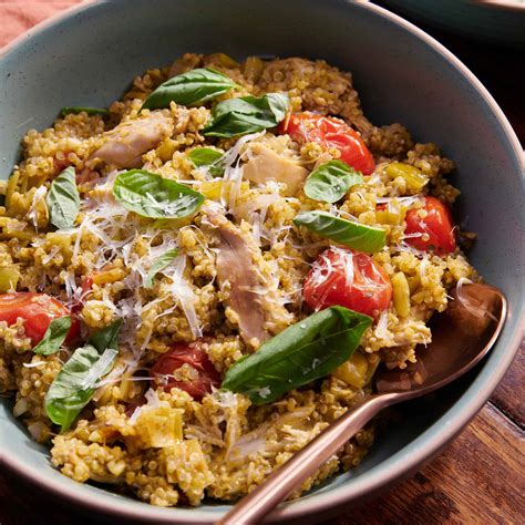 Pesto Chicken Quinoa Bowl - Redwood Kitchen