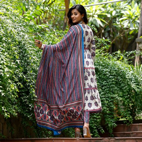 Medha Cotton Printed Set – Kameez.co