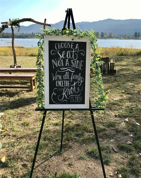 Black Metal Decorative Floor Easel