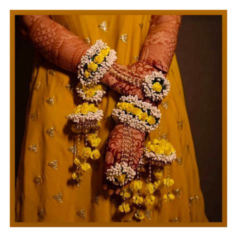 White & Yellow Flower Hathphool Kalire - For Haldi, Mehndi and Wedding ...