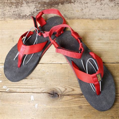 USA製 TEVA テバ レッド メンズ アウトドア サンダル ビーチサンダル 29cm相当 スポーツ アメリカ古着 051122ss127 ...