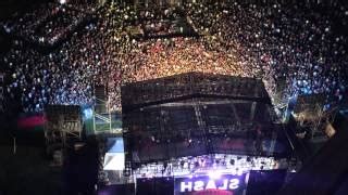 This Is What Thousands Of People Singing "Sweet Child O' Mine" Together ...