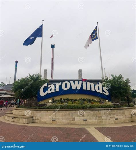 Carowinds Amusement Park in Charlotte, North Carolina Editorial Stock ...