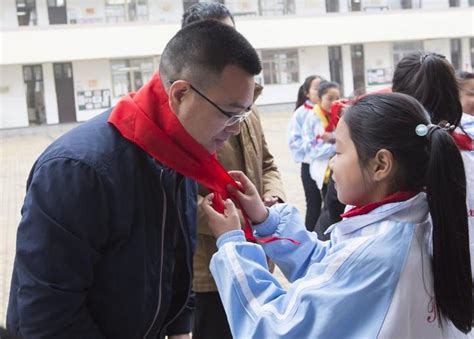 全省独家工匠学院在浦江成立 每年培育人才近4千人--金华频道