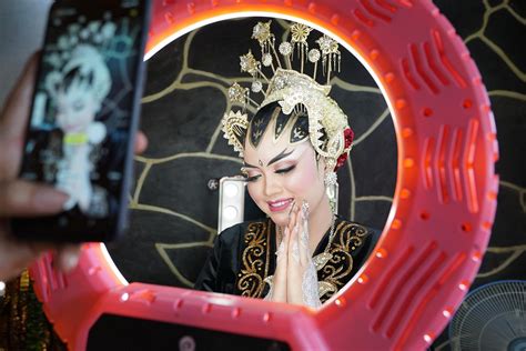 Pretty Bride Woman 的图像结果