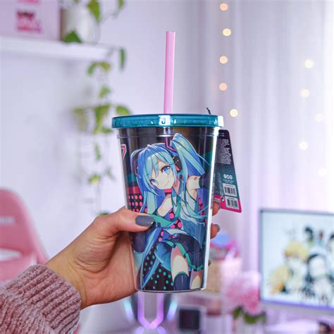 Hatsune Miku Buy fan merchandise | Elbenwald