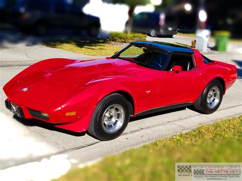 TheVetteNet.com - 1978 Corvette T-Top Red