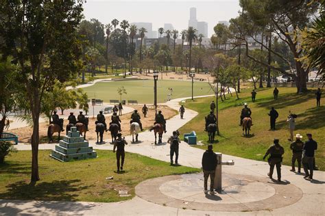 Immigration agents swarm LA’s MacArthur Park in show of force drawing ...