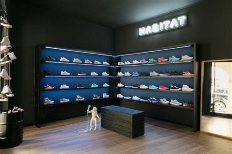 Habitat鞋店设计 – 米尚丽零售设计网-店面设计丨办公室设计丨餐厅设计丨SI设计丨VI设计