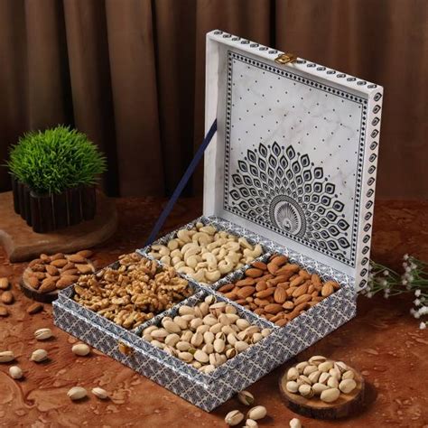 Dry Fruit Hampers: Buy Diwali Dry Fruit Hampers Online in India ...