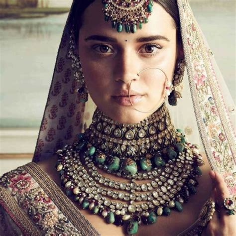 What Are Indian Wedding Traditions? – Mauli Rituals