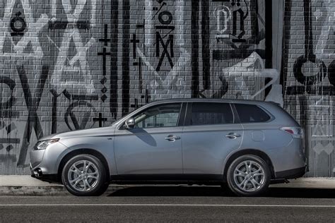 2014 Mitsubishi Outlander US Pricing - autoevolution