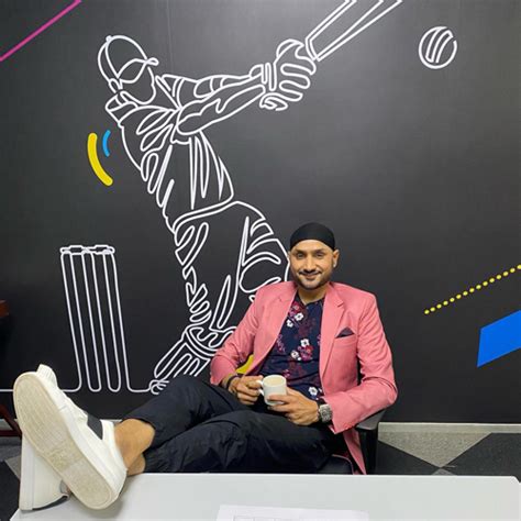 Harbhajan Singh Makes Fun Of Nicholas Pooran During IPL Commentary ...