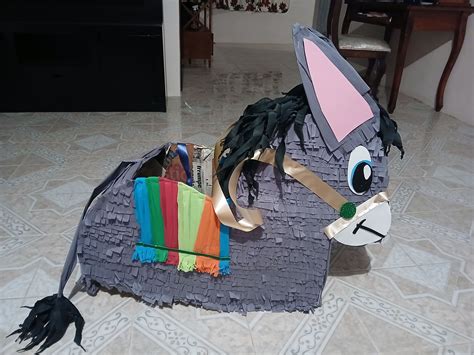 disfraz de cartón burrito sabanero | Caballitos de palo, Disfraz de ...