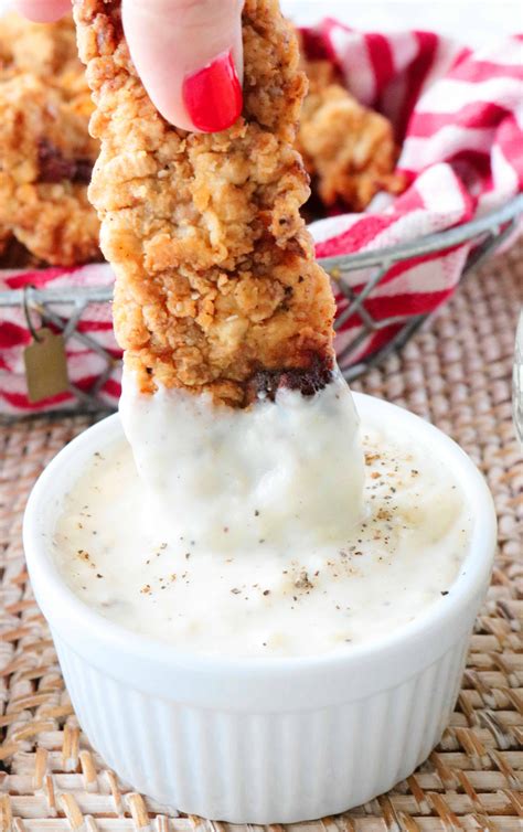 Homemade Country Gravy Recipe (10-Minute Recipe!)