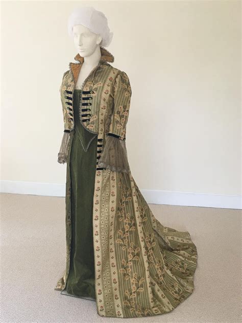 Clothing & Textiles: 18th Century Dress Fashion - New Canaan Museum and ...