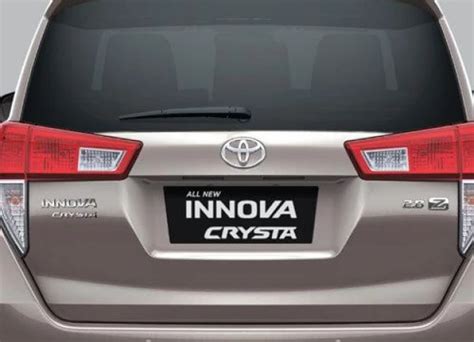 New TOYOTA INNOVA CRYSTA Cars 2026 On Road Price, Images, Specs ...