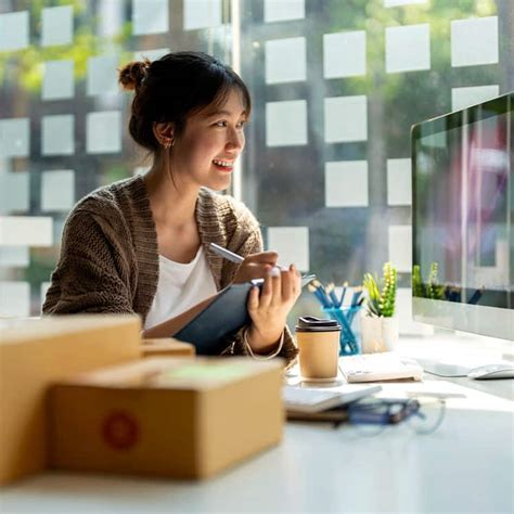 Business Owner with Grab 的图像结果