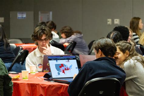 Westwood therapy team helps students take post-election stress down a few octaves - Daily Bruin