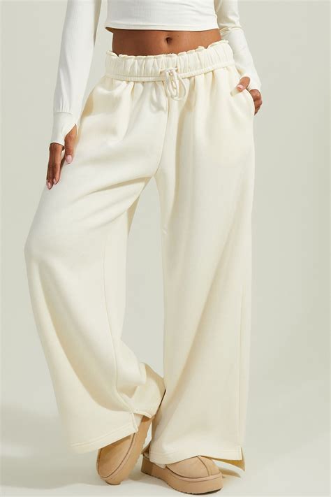 Break Even Cream Fleece Sweatpants | AS Revival | Everyday outfits ...