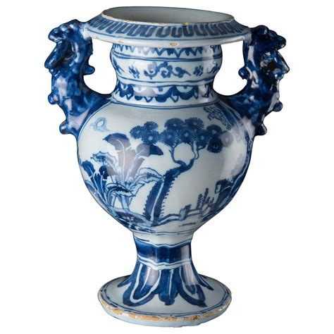 Delft, Blue and White Chinoiserie Tureen, circa 1750 For Sale at 1stDibs