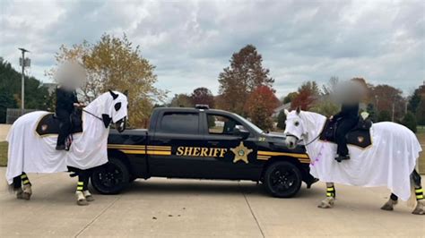 Sheriff's ‘ghost’ horse costume blasted for 'KKK' similarity
