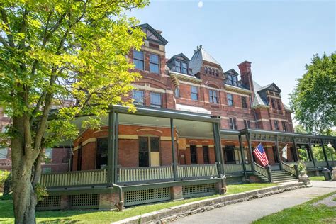 Explore Chicago's historic Pullman neighborhood | Choose Chicago