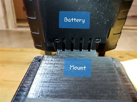 Black & Decker 20V Prateleira De Parede/Sob Bateria | Ubuy India