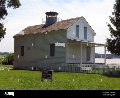 George Washington Memorial Parkway - Jones Point Lighthouse. Set in the ...