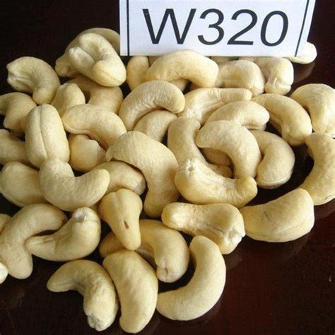 W320 Cashew Nuts Manufacturer Supplier from Malaysia