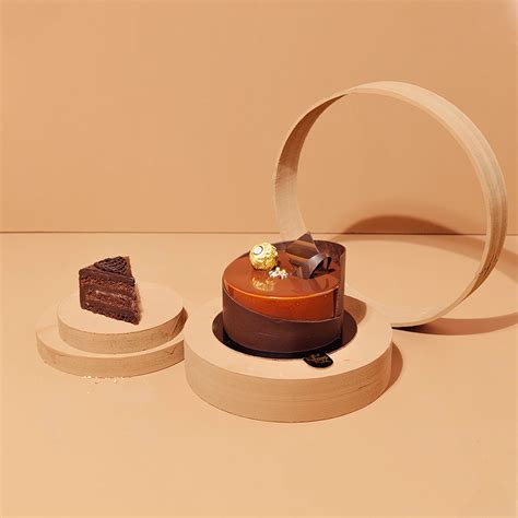 Fantasy Bakery’s Ferrero Rocher Cake – Delicious Hazelnut Bliss