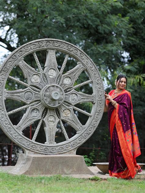 Geetha Madhuri: ట్రెడిషనల్ లుక్ లో సింగర్ గీతా మాధురి.. బాపు బొమ్మలా ...