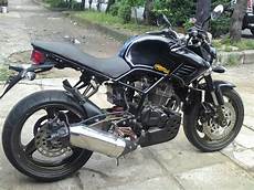Honda Tiger Revo Cafe Racer by Modifkasi Motor Honda Tiger Dengan Rangka Dan Jok Custom Honda Tiger Revo Cafe Racer