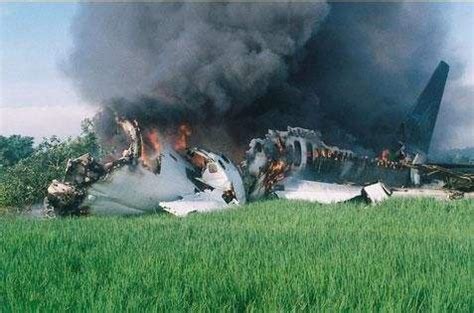 日航“123”航班空难，包括影星在内524人遇难，事故源于铆钉缺失_飞机