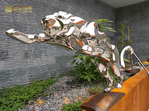 抽象飘带镜面不锈钢雕塑-杭州至宝雕塑艺术工程有限公司-景观雕塑制作源头厂家