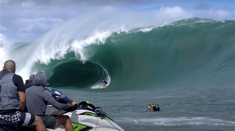 Teahupoo Code Red 的图像结果