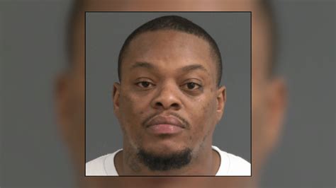 Man claimed to have bomb during West Ashley bank robbery, police say | WCBD News 2