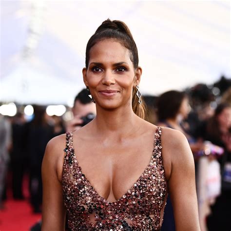 Halle Berry Height