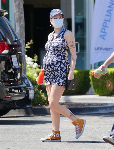 Pregnant HALSEY at Erewhon Organic Grocers in Los Angeles 06/10/2021 ...